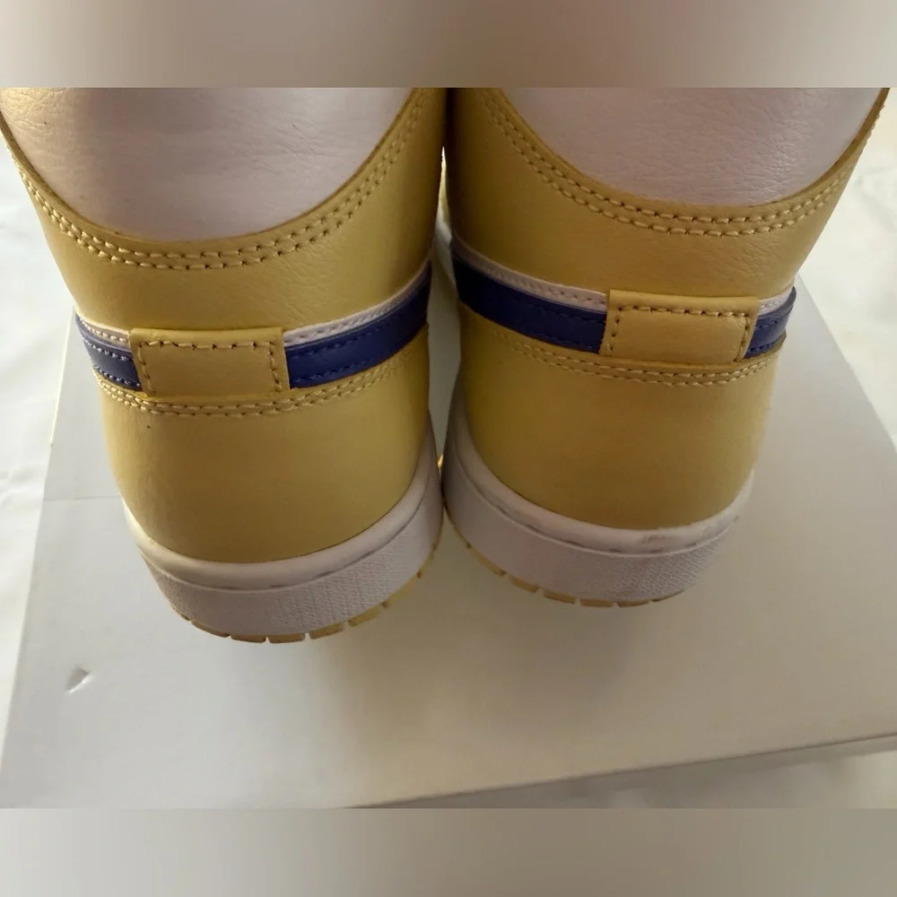 Nike Air Jordan 1 Mid, Lemon Wash - Picture 4 of 8